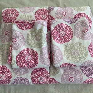 Pottery Barn Kids Full Size Floral Sheet Set 🌸